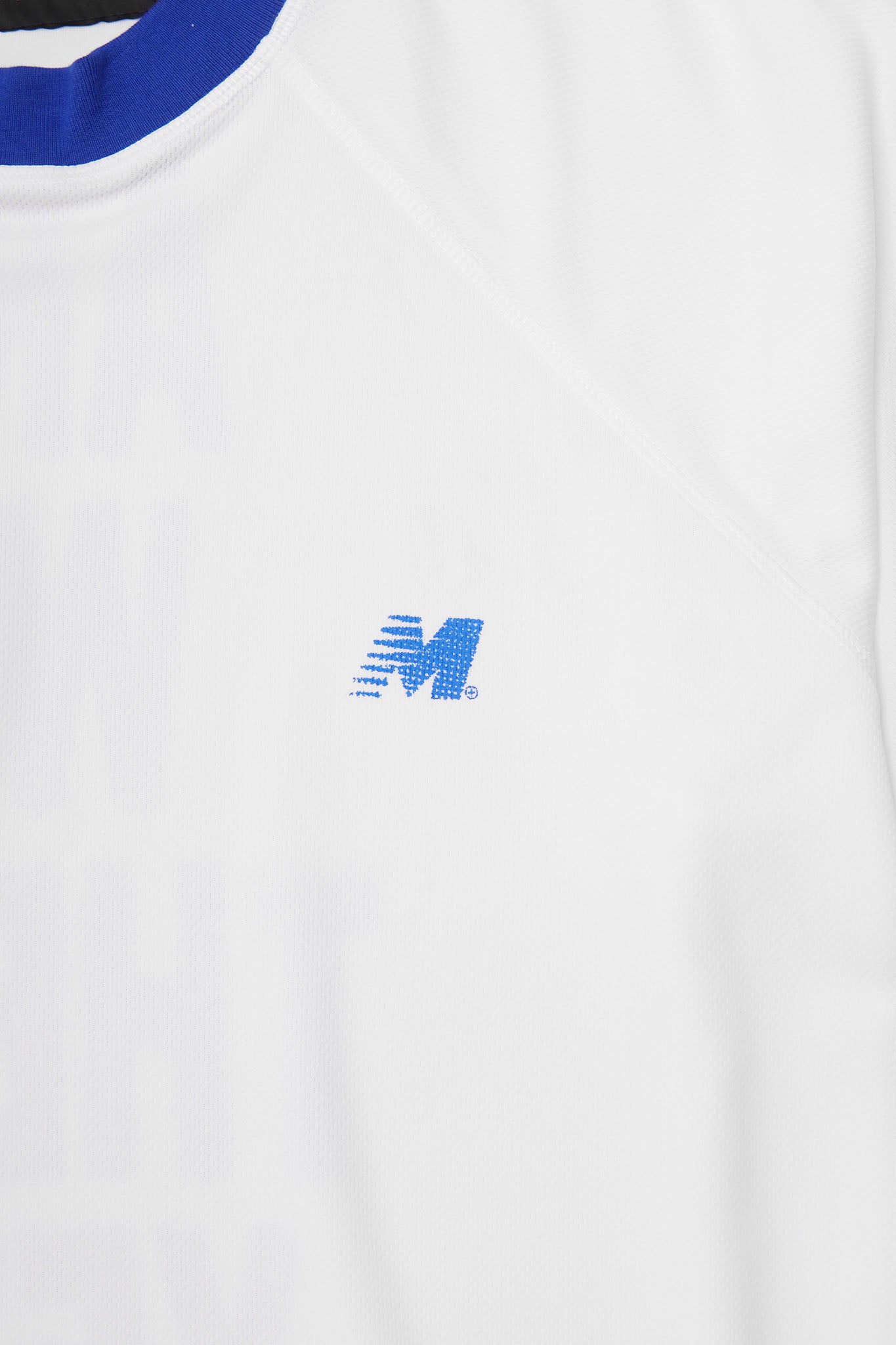 "ARE WE THERE YET?" TEE IN WHITE/ELECTRIC BLUE