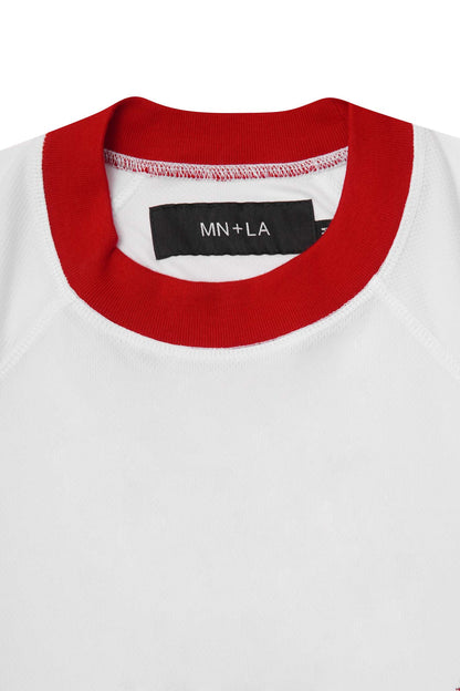 "ARE WE THERE YET?" TEE IN WHITE/RARRI RED