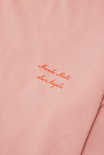 MN+LA™ SCRIPT LOGO TEE IN ROSE QUARTZ