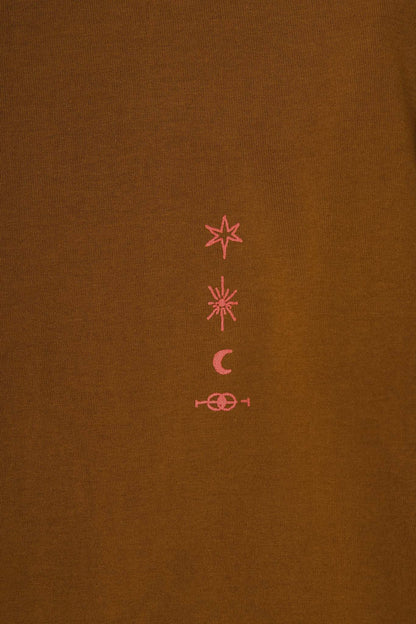 "ETERNAL RYTHM" ULTRA HEAVY TEE IN RUST