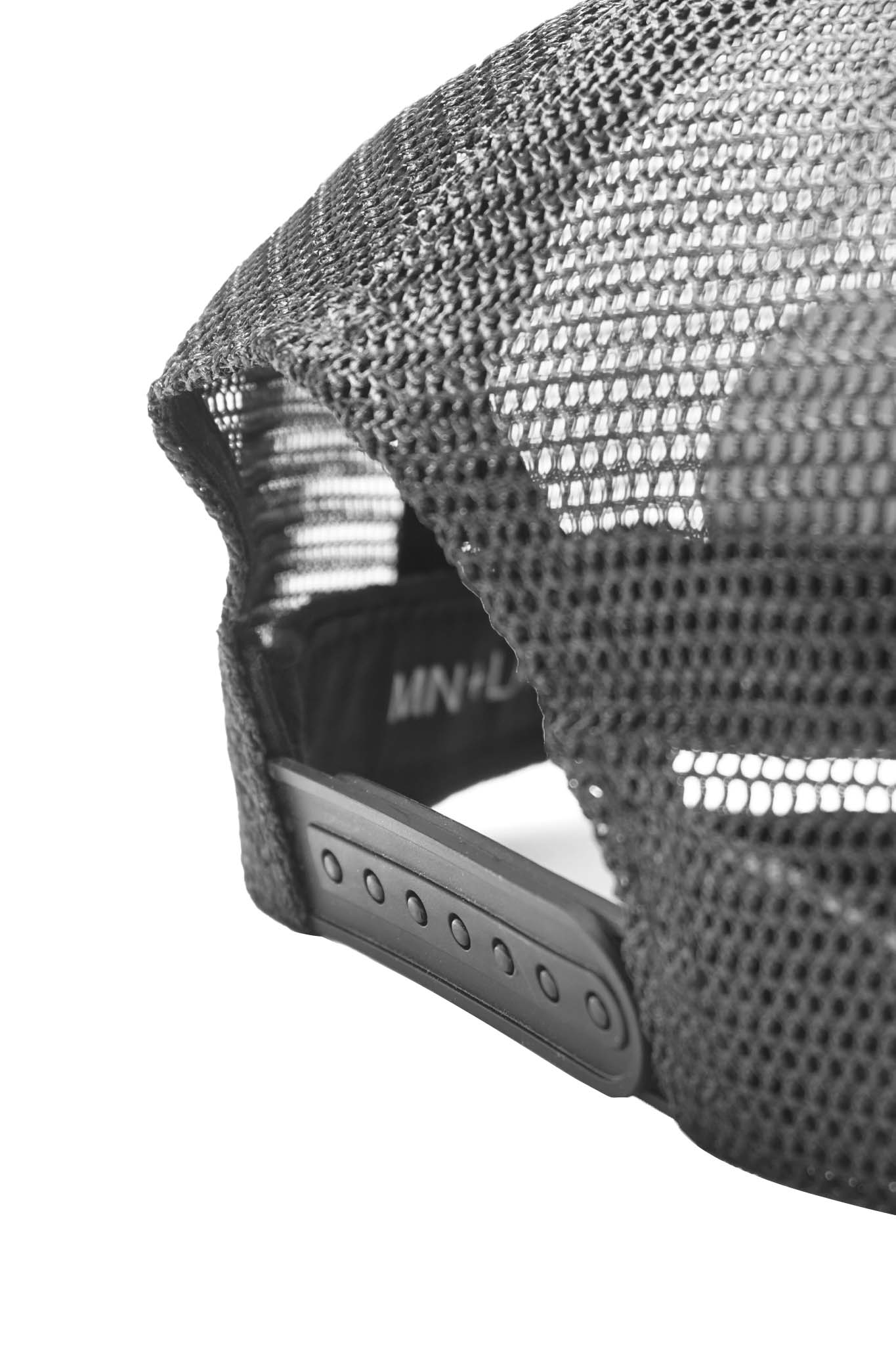 "COPACABANA" TRUCKER HAT IN GRANITE