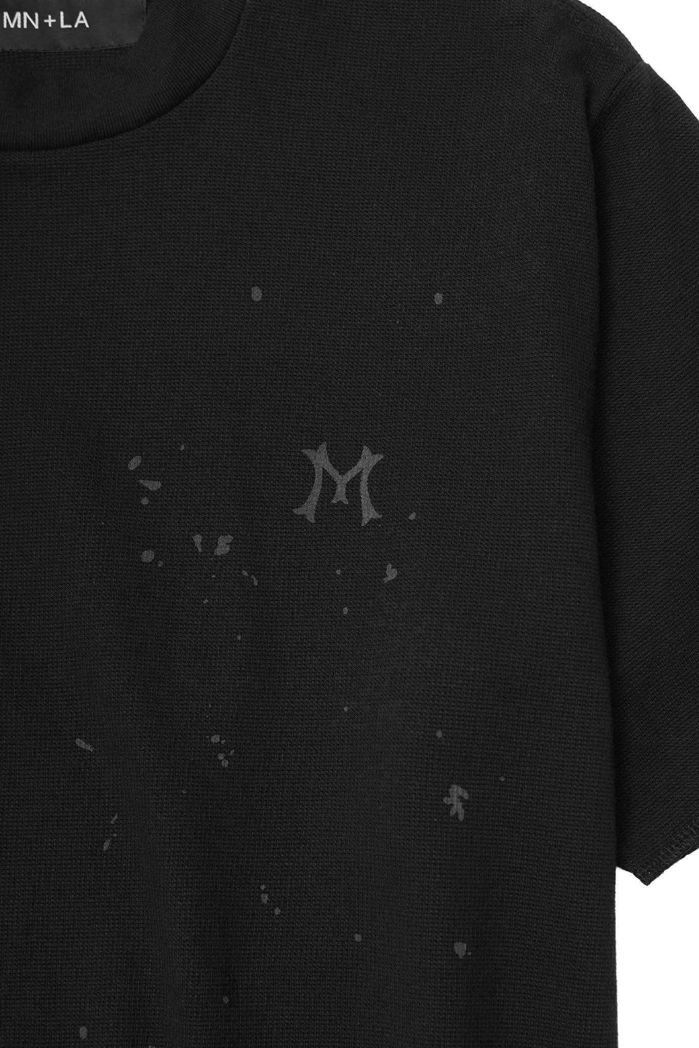 "HITTER" WAFFLE MOCK NECK V2 TEE IN ANTHRACITE