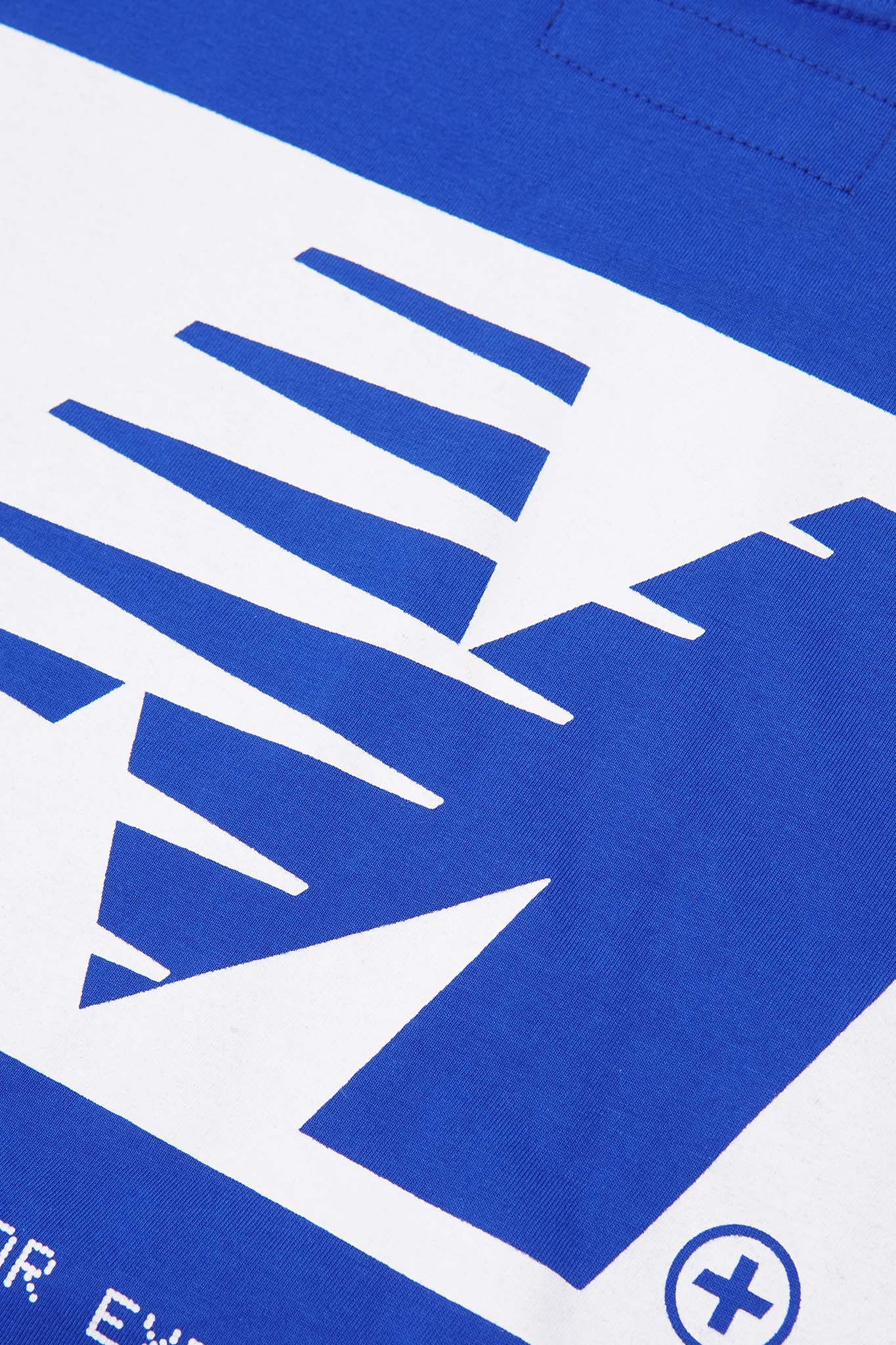 "OUTDOOR EXPLORATION" TEE IN ELECTRIC BLUE