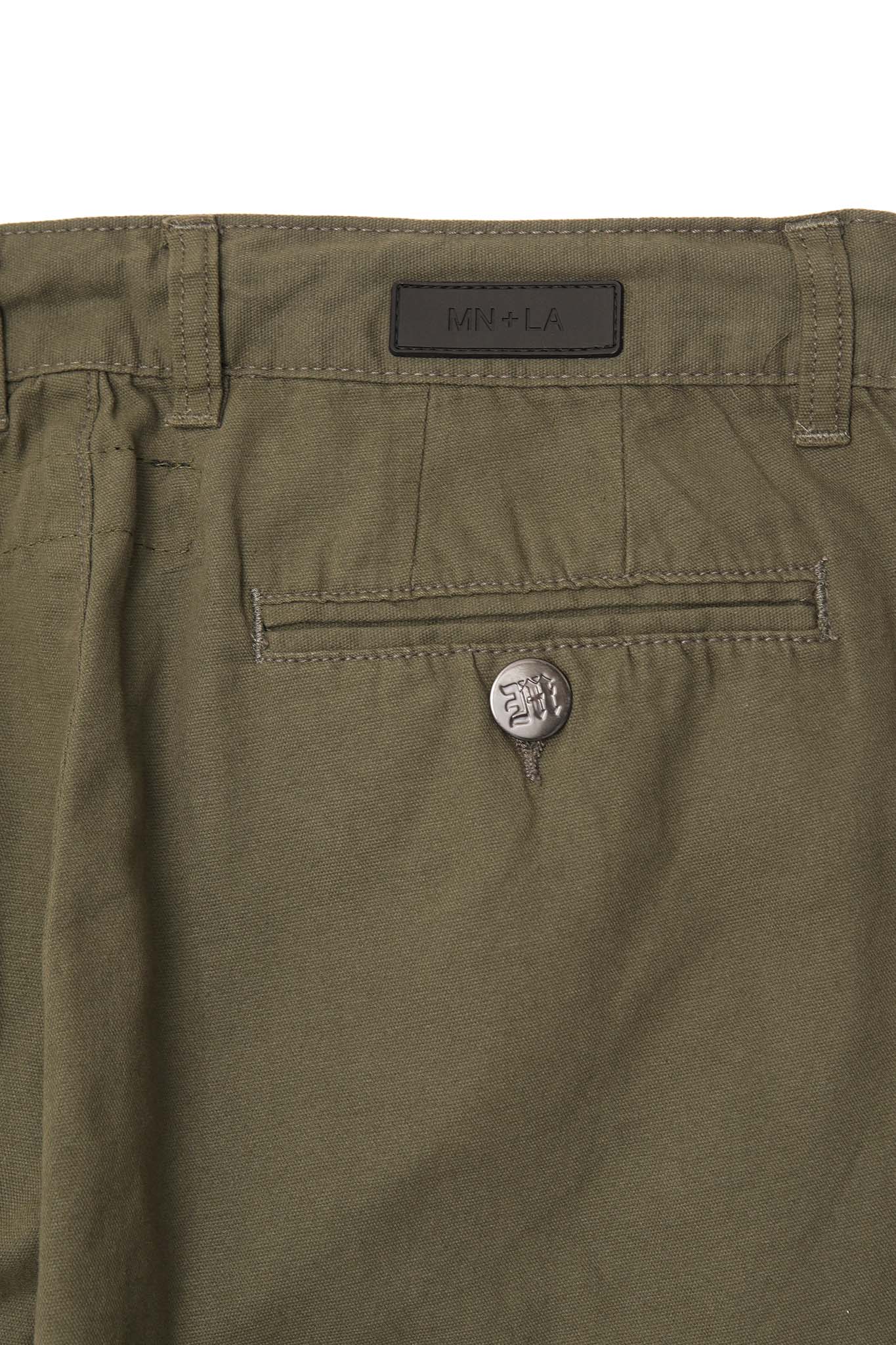 MANDARIN SHORTS IN OLIVE