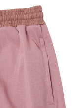 PLEATED HOUSE SHORTS IN LAVENDER