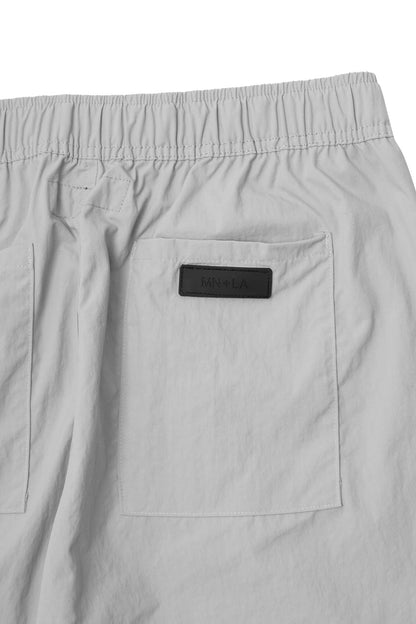 "OUTDOOR EXPLORATION" CRUISE SHORTS IN TAUPE