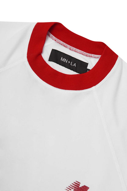 "ARE WE THERE YET?" TEE IN WHITE/RARRI RED