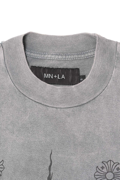 "MONARCH CROSS" TEE IN CEMENT