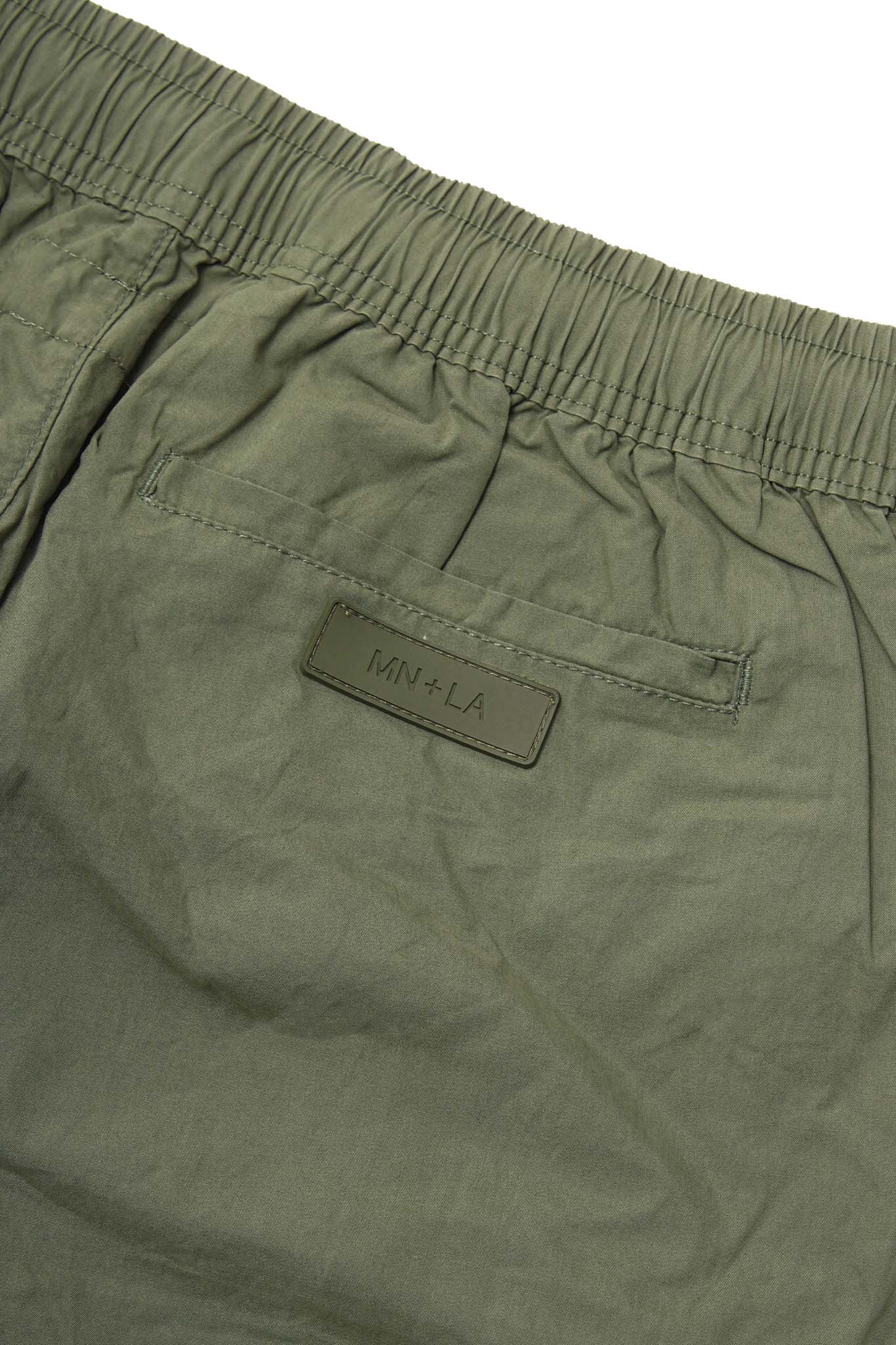 MEADOW SHORTS IN OLIVE
