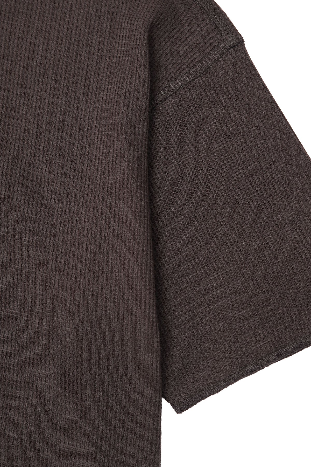 "FORGOTTEN SCRIPT" WAFFLE TEE IN CHARCOAL GREY