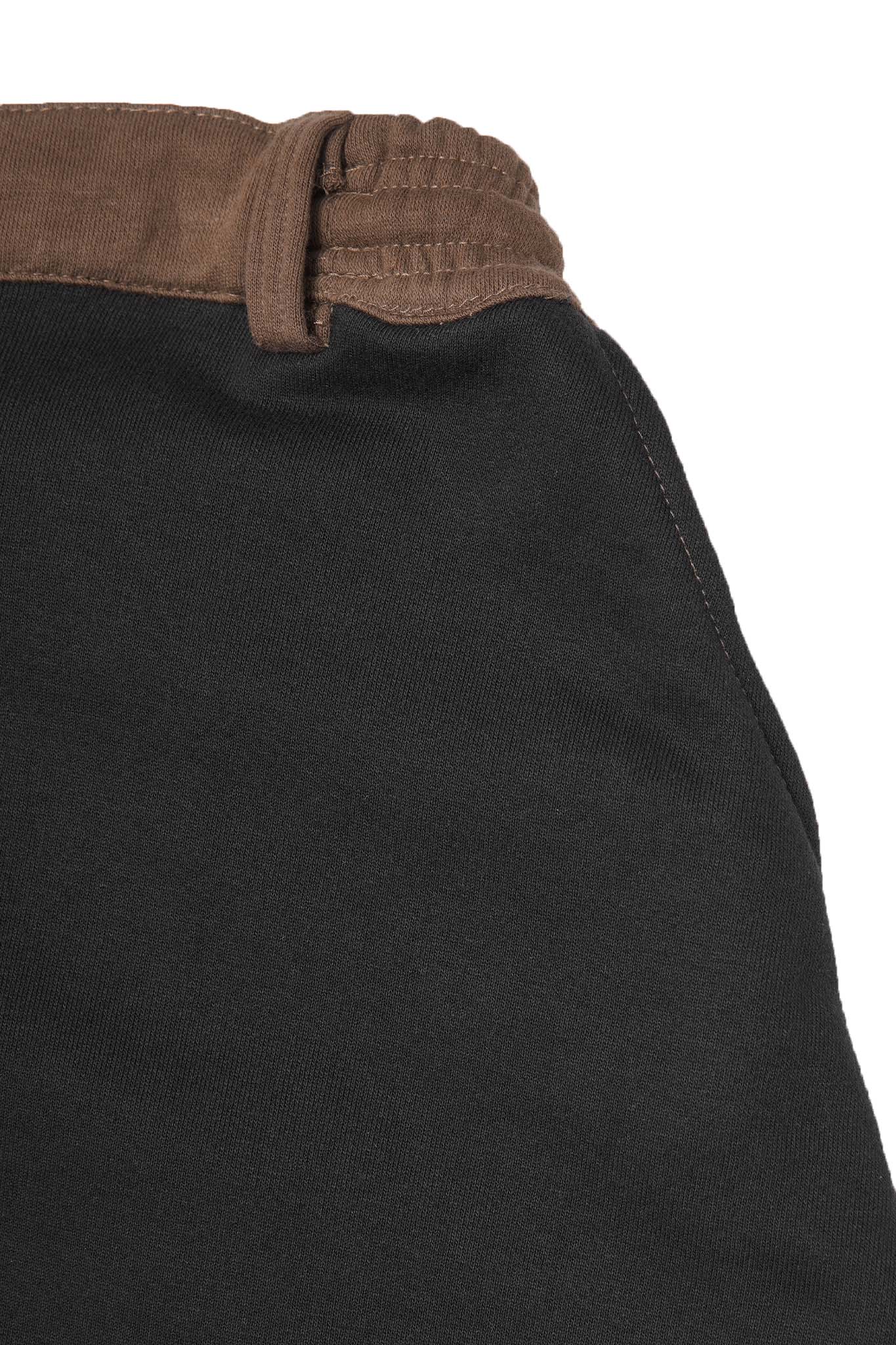 YUNA IN ANTHRACITE