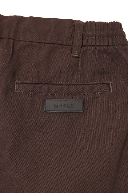 ROAM SHORTS IN UMBER