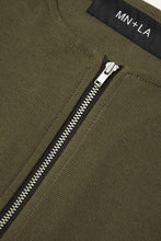 ZIP SCOOP NECK IN OLIVE