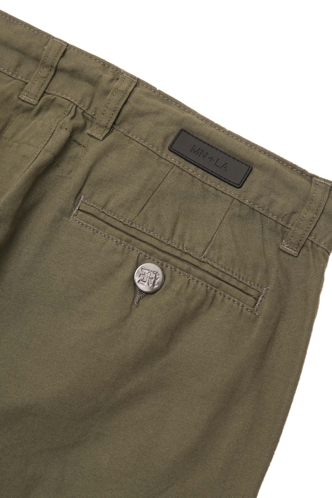MANDARIN SHORTS IN OLIVE
