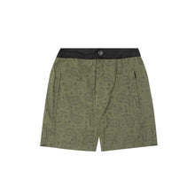 STRIDE SHORTS IN FERN PAISLEY