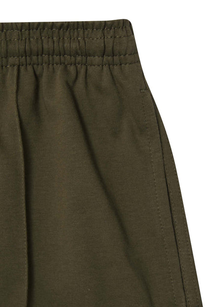 PLEATED HOUSE SHORTS IN DARK MOSS