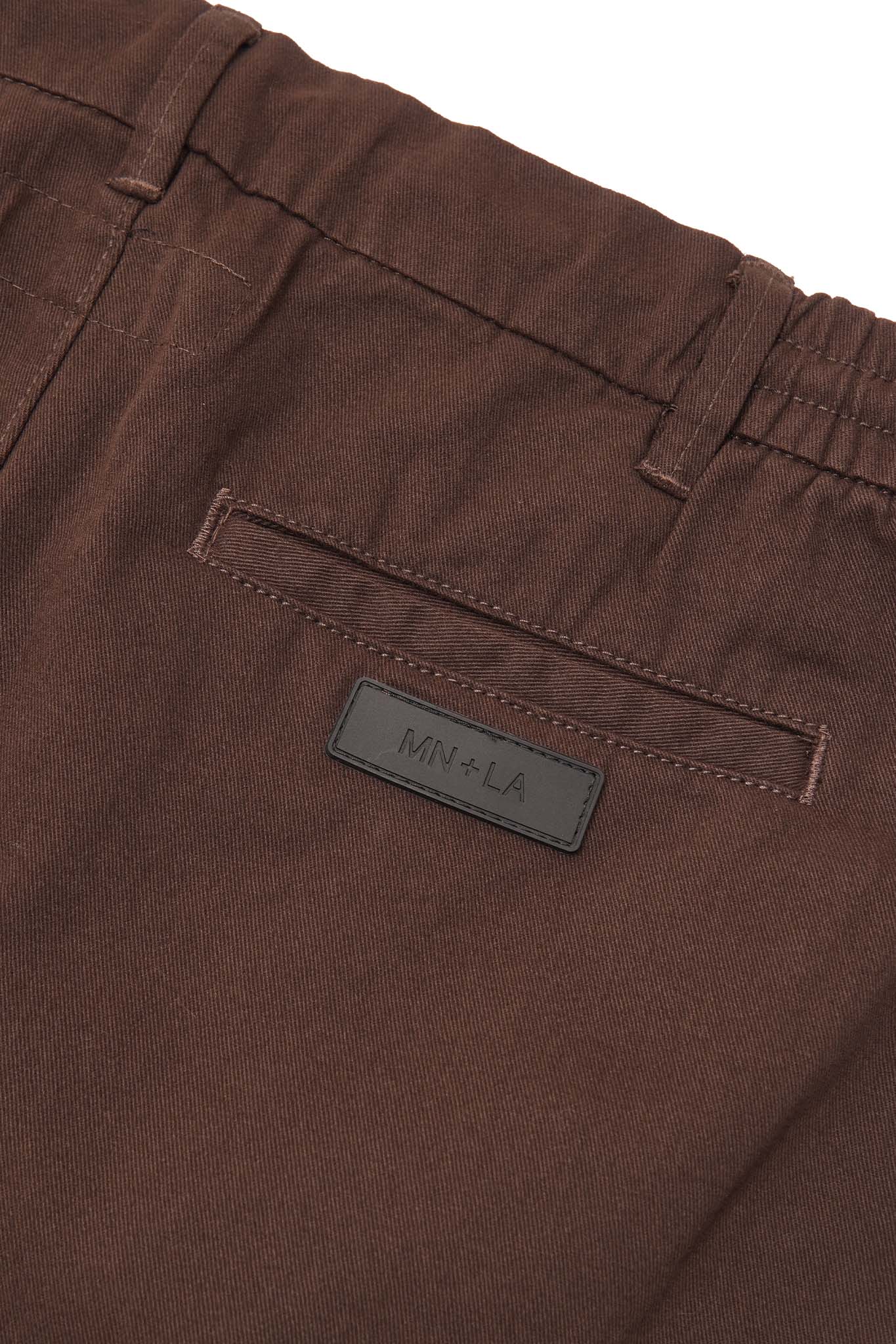 ROAM SHORTS IN UMBER