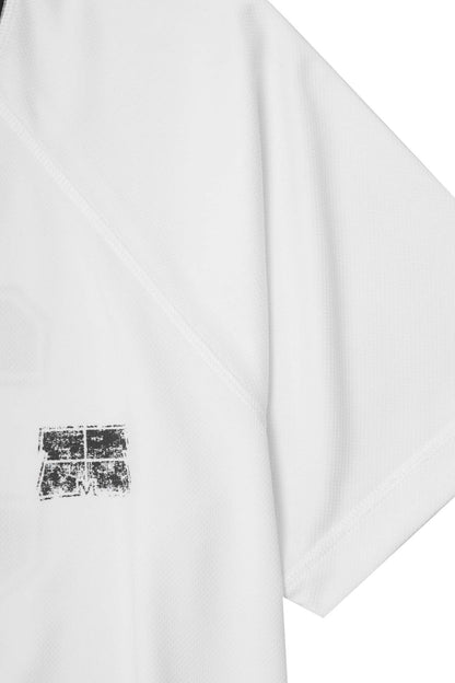 "33" TEE IN WHITE/CHARCOAL GREY