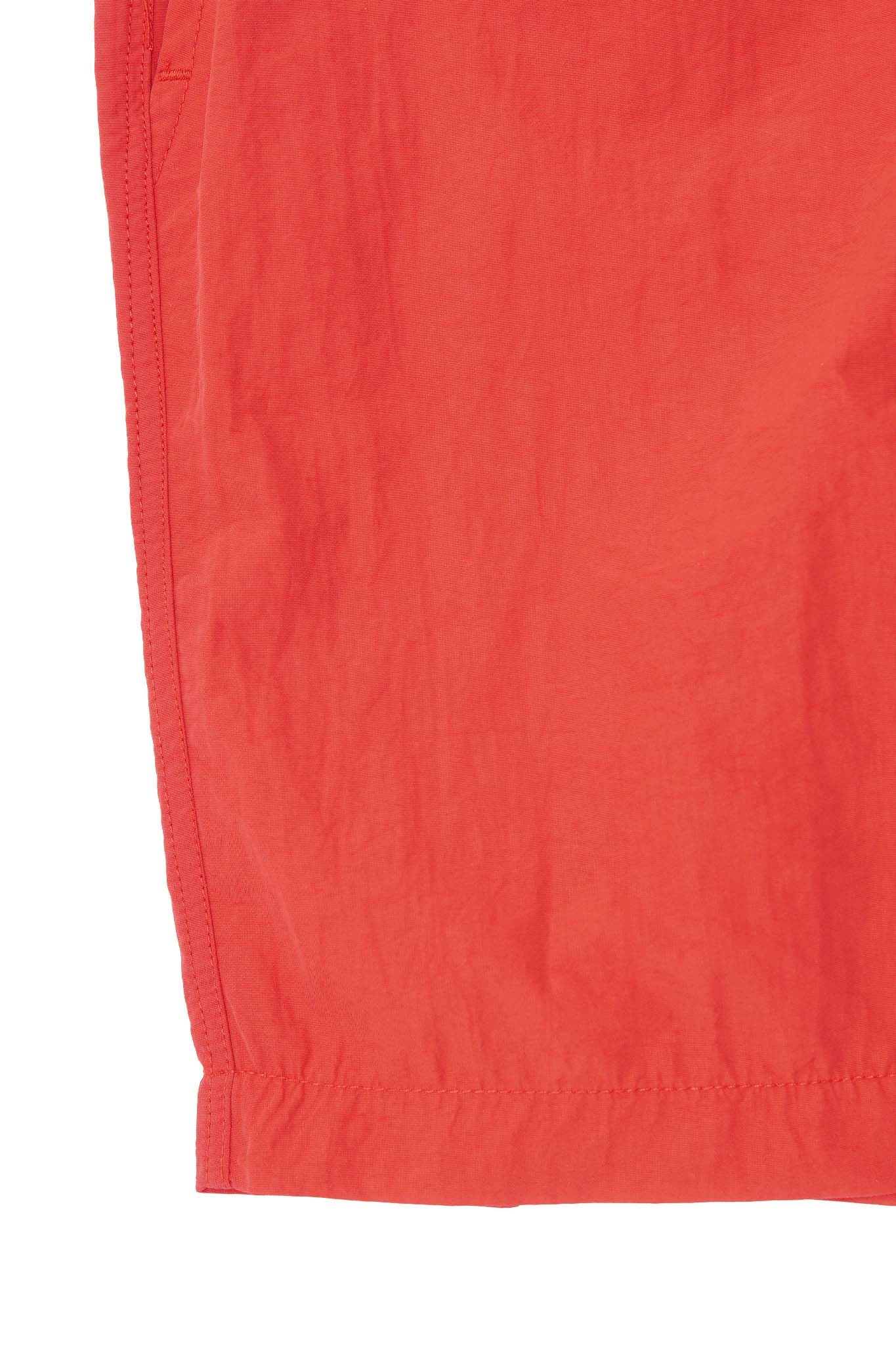 HOUSE SHORTS IN SCARLET