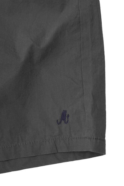 MEADOW SHORTS IN STONE GREY