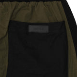 STRIDE SHORTS IN OLIVE/ANTHRACITE