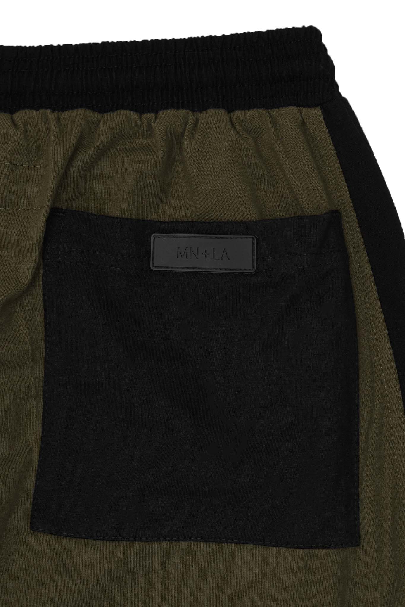 STRIDE SHORTS IN OLIVE/ANTHRACITE