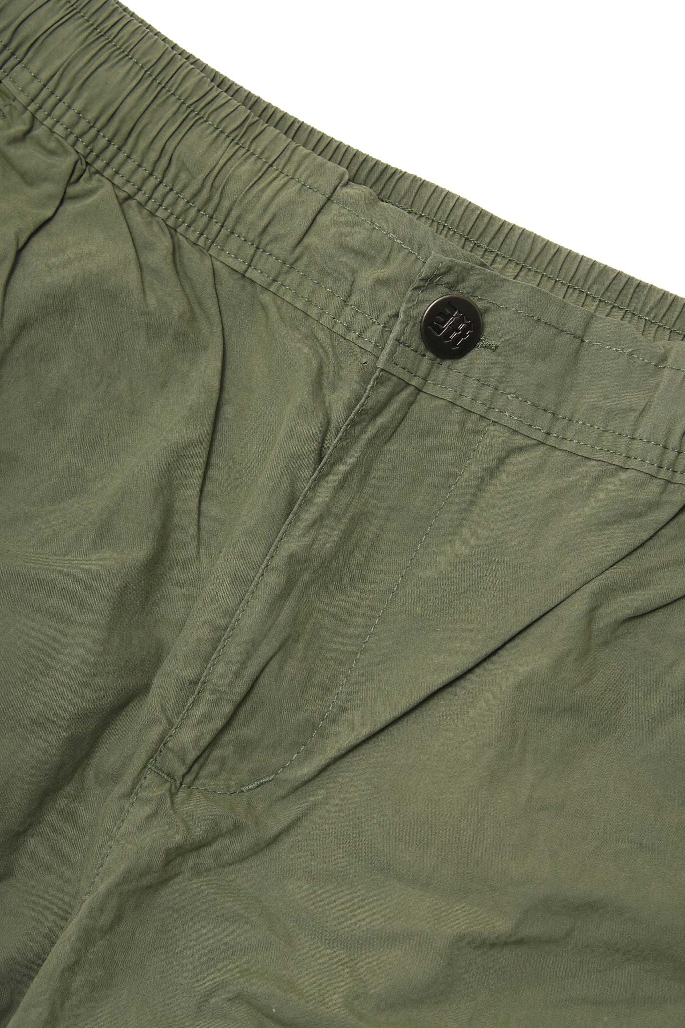 MEADOW SHORTS IN OLIVE