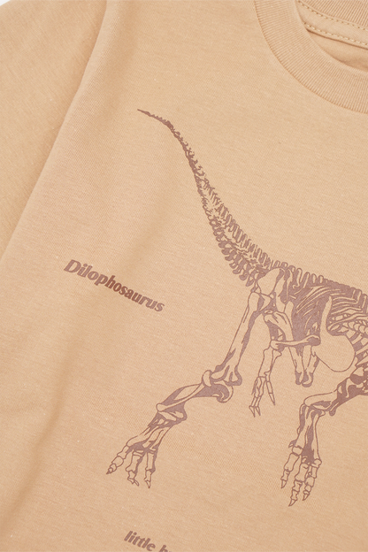 "DILOPHOSAURUS" LITTLE HUMAN™ TEE IN WHEAT
