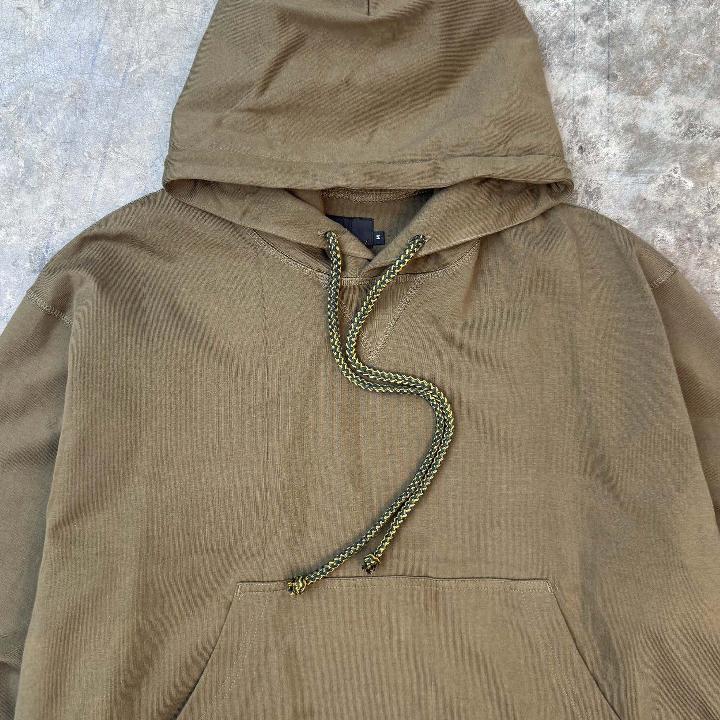 CUTOFF HOODIE IN OLIVE