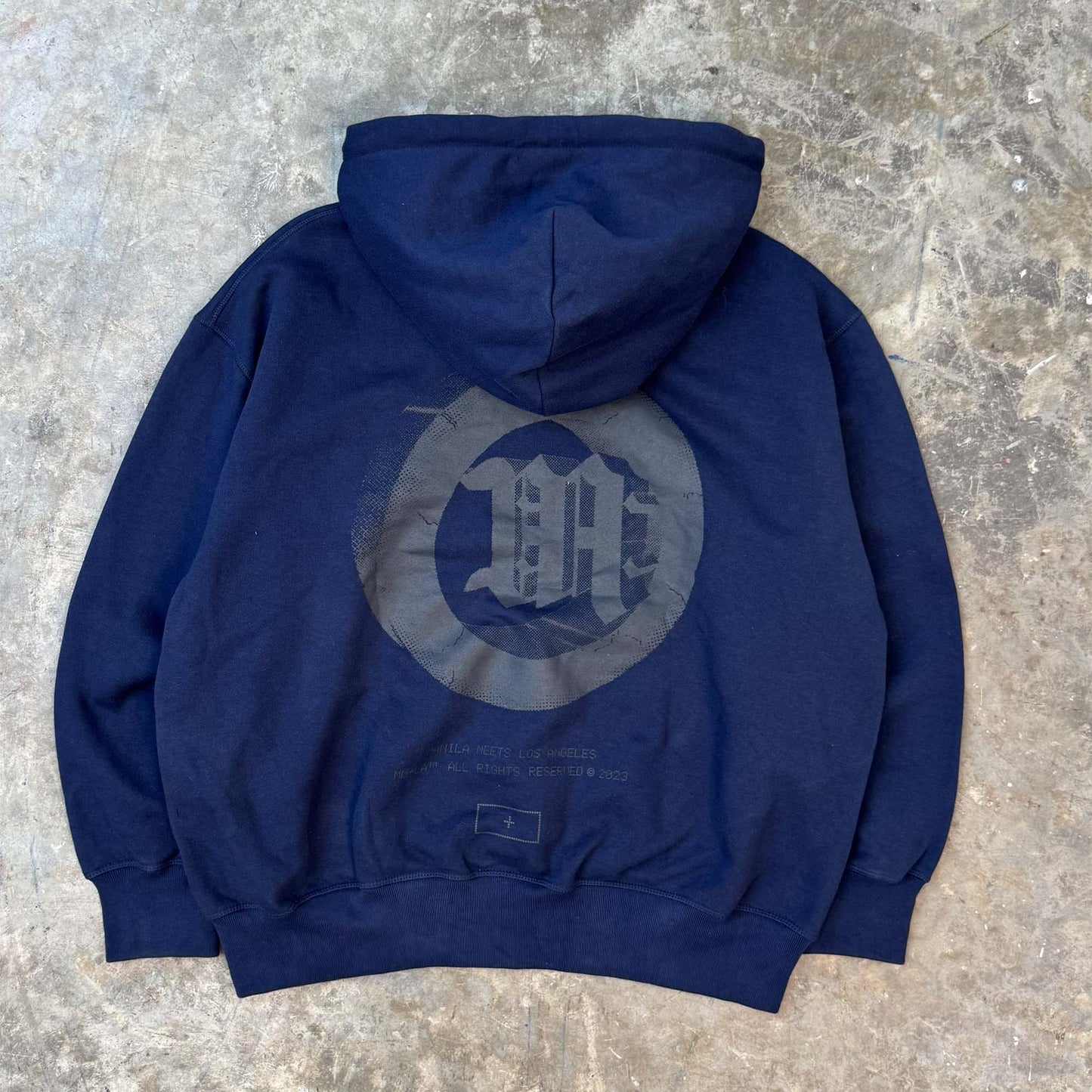 "M'$ ARTIFACT II" HOODIE IN NAVY
