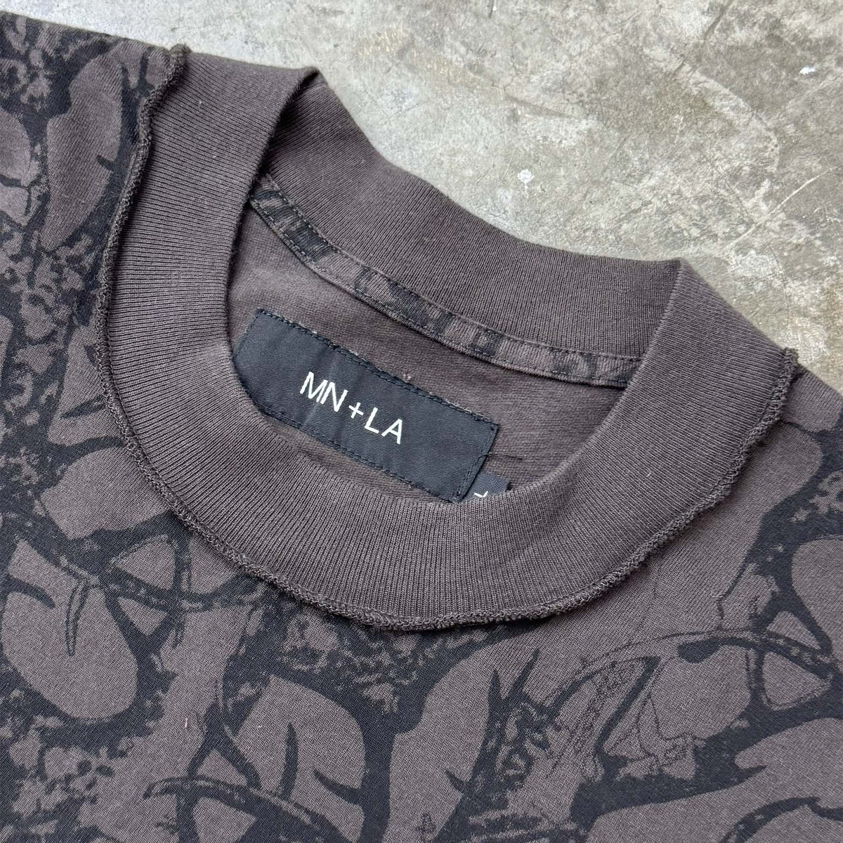 "VINES AND THORNS" RAW STITCH LONGSLEEVE TEE IN CHARCOAL GREY