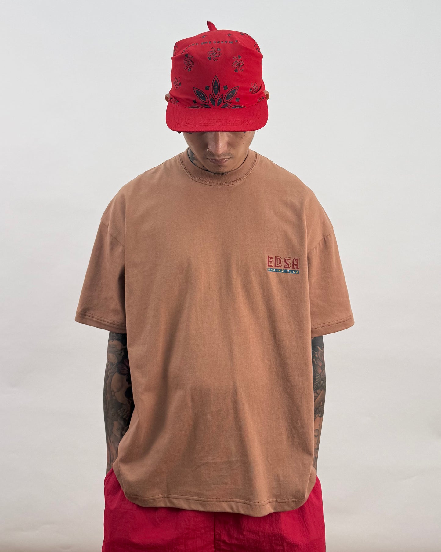 "EDSA RACING CLUB" TEE IN APRICOT