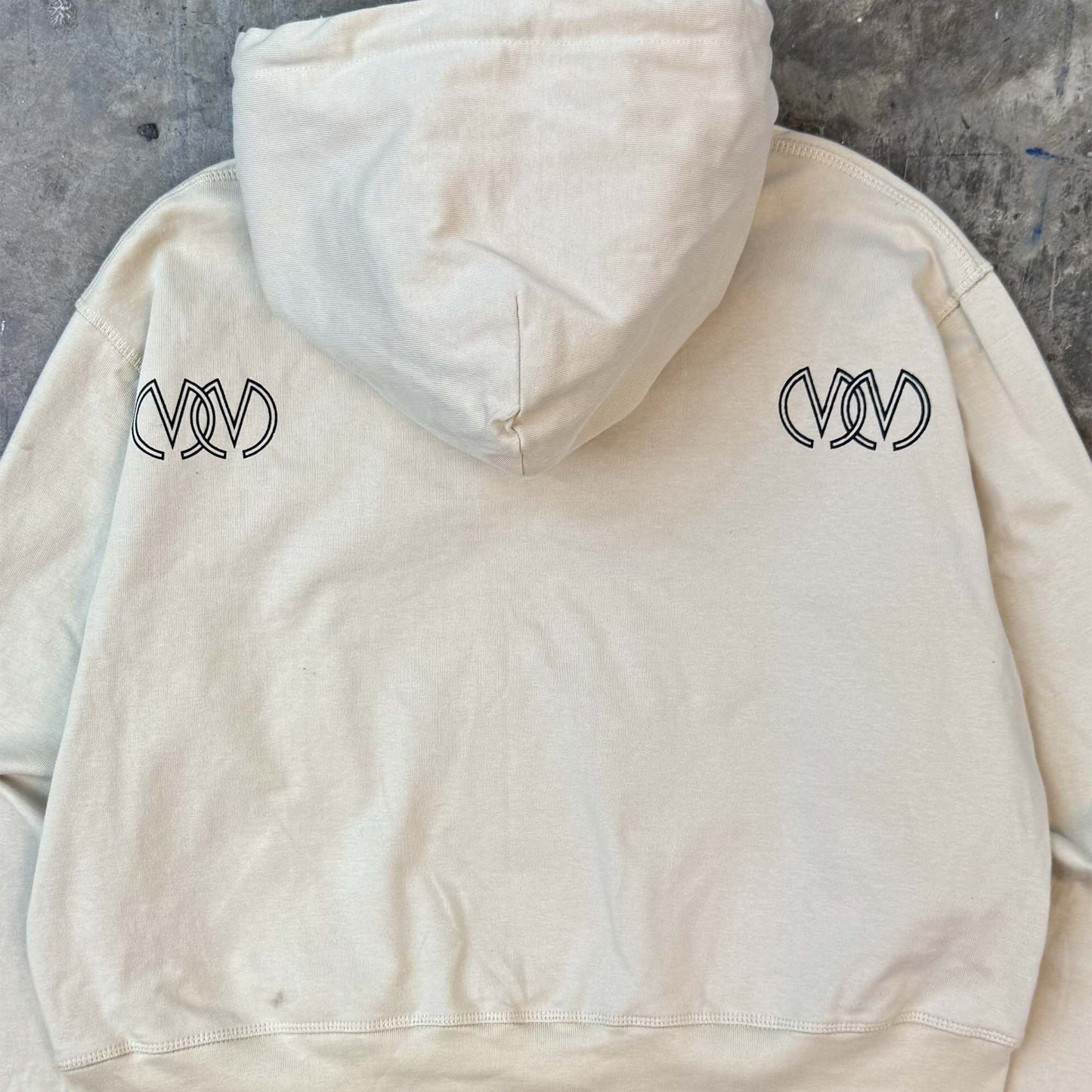 "TWIN M'$" HOODIE IN OAT