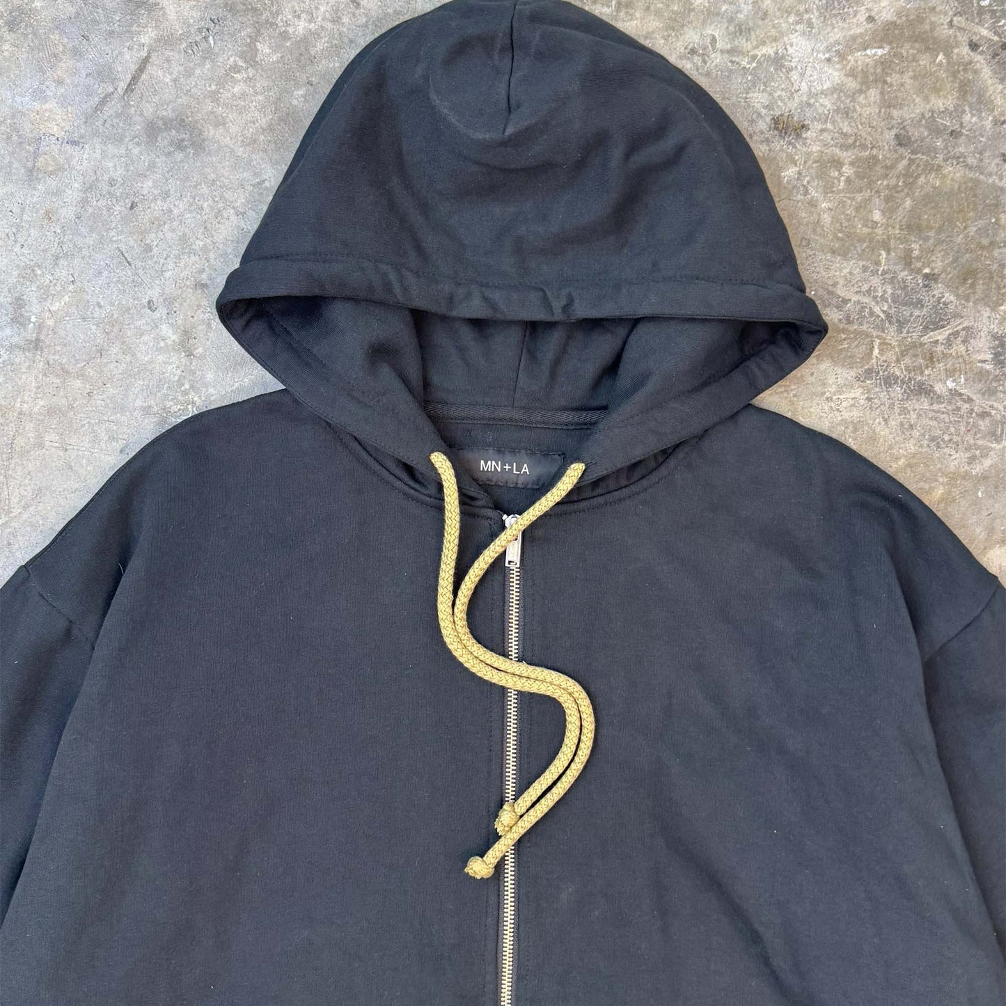 CLASSIC ZIP HOODIE IN ANTHRACITE