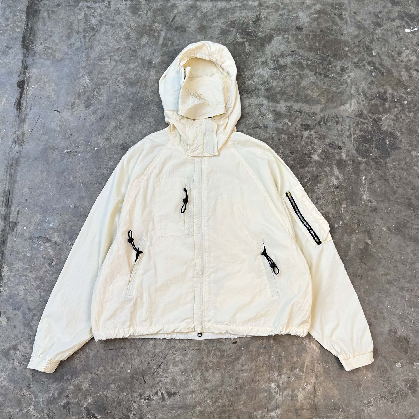 "COLLIDE" SHINOBI WINDSHELL IN BONE