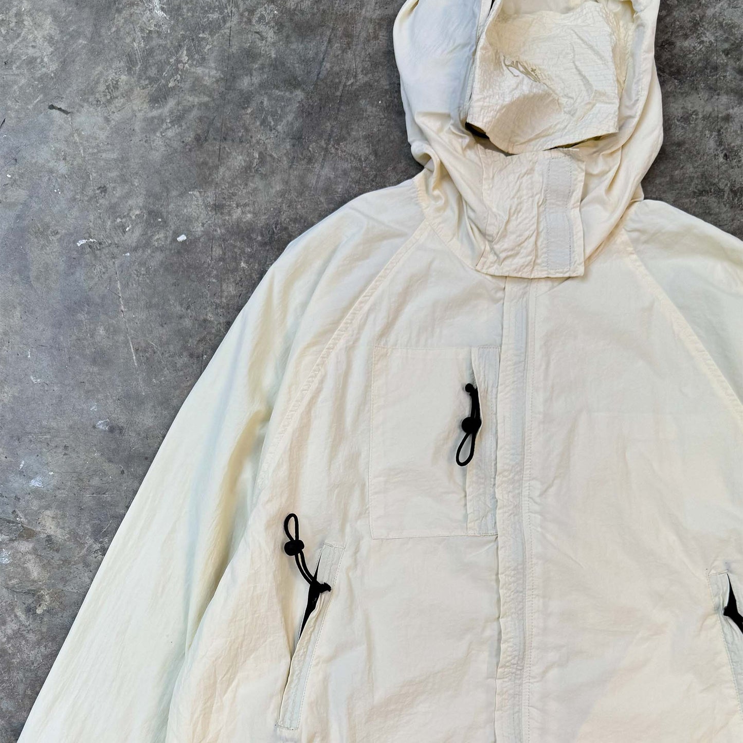 "COLLIDE" SHINOBI WINDSHELL IN BONE