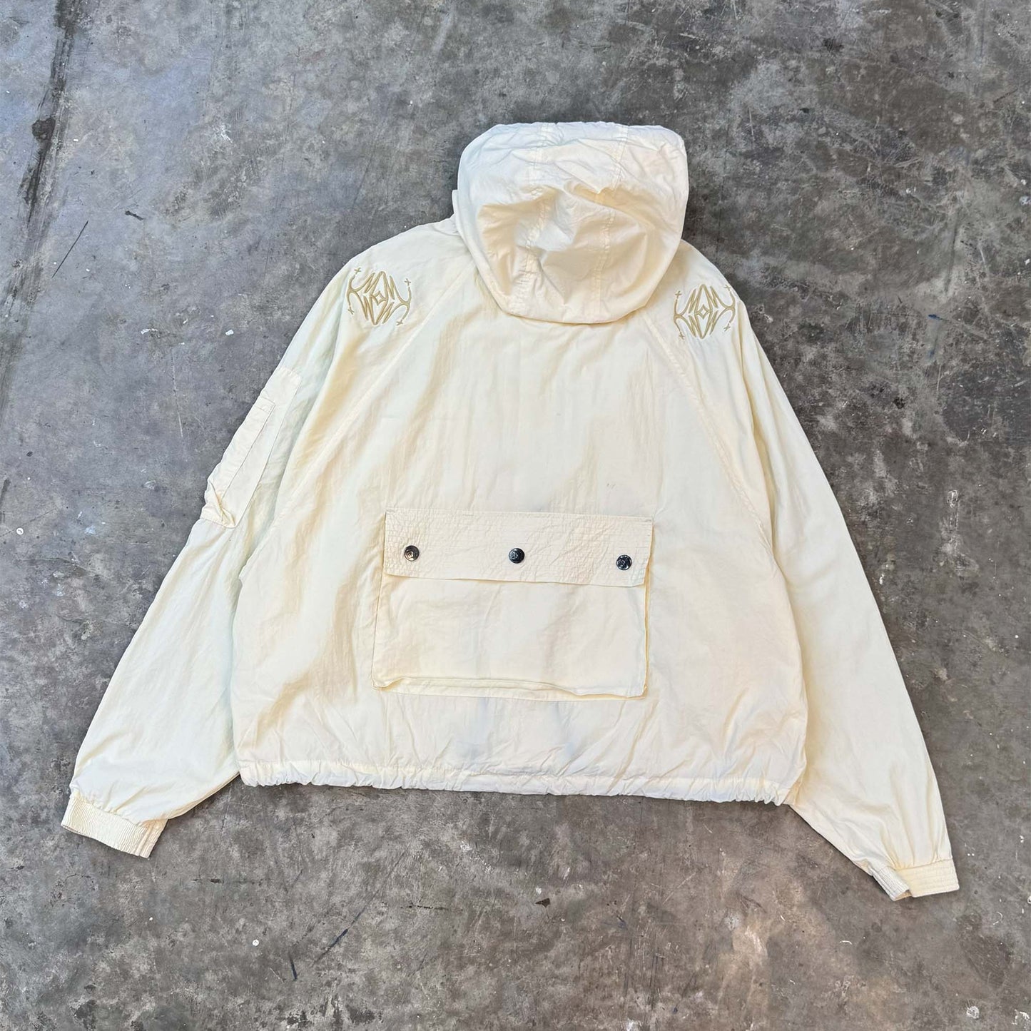 "COLLIDE" SHINOBI WINDSHELL IN BONE