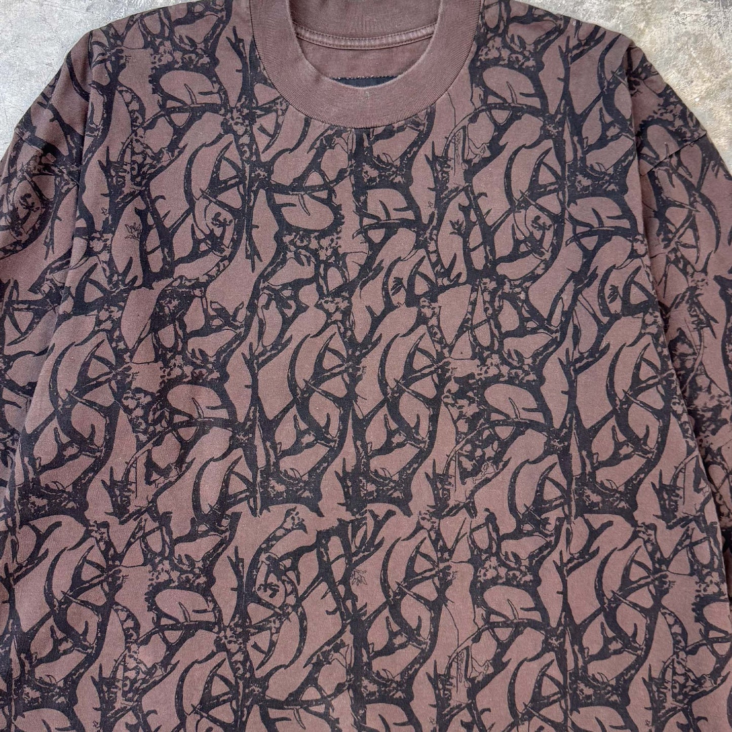 "VINES AND THORNS" RAW STITCH LONGSLEEVE TEE IN WOOD
