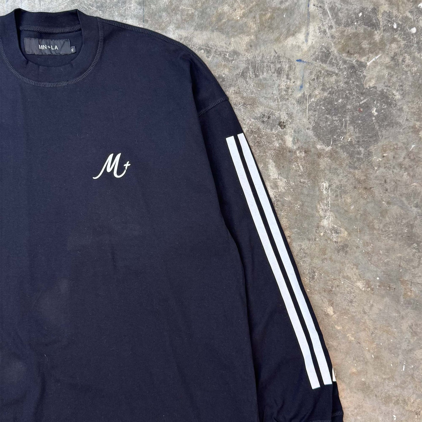M+ LONGSLEEVE TEE IN ANTHRACITE
