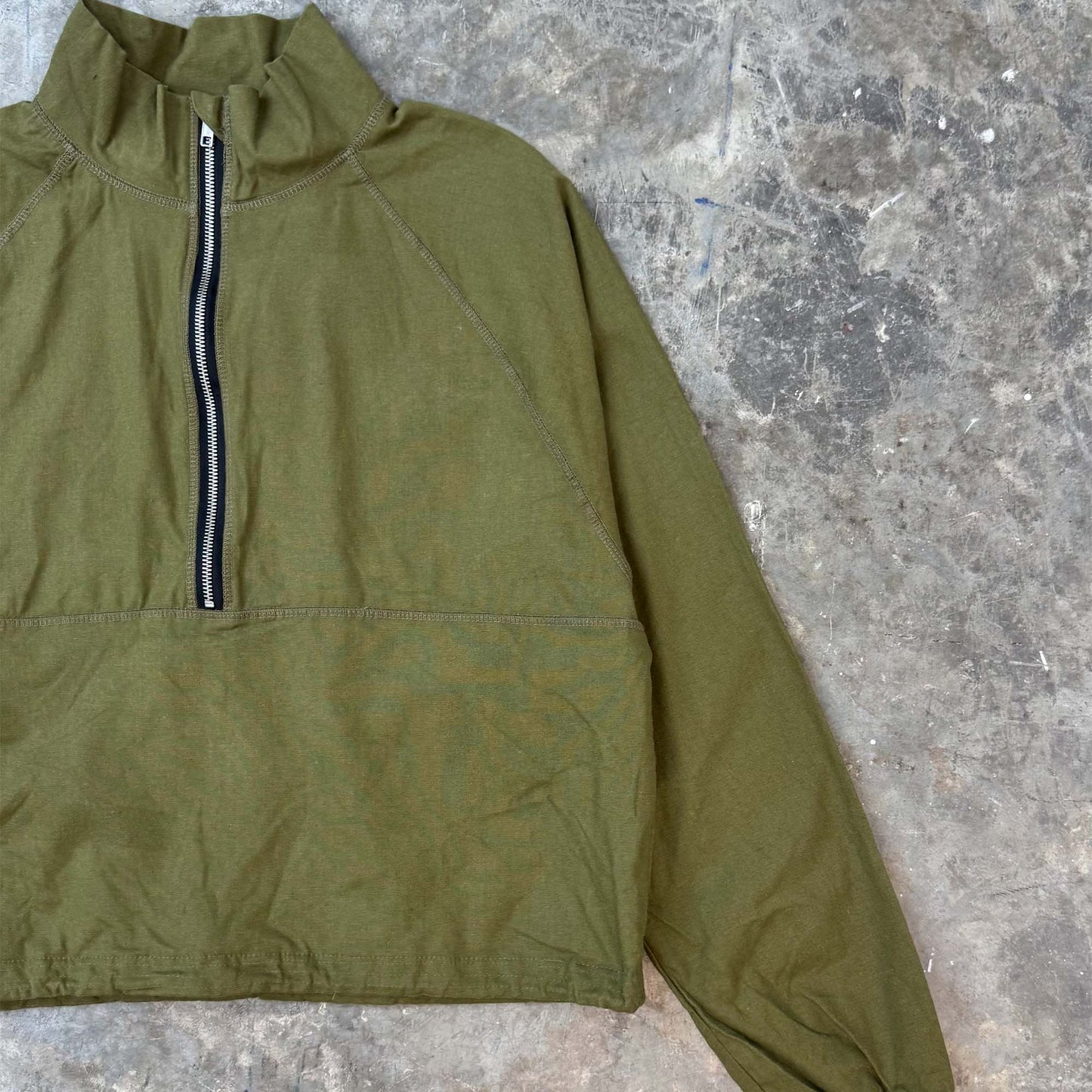 QUARTER ZIP L/S TEE V2 IN OLIVE