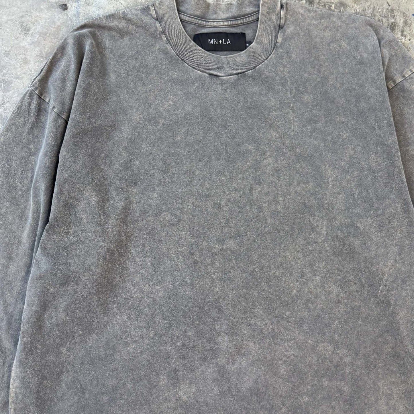 VINTAGE LONGSLEEVE TEE IN DARK ASH