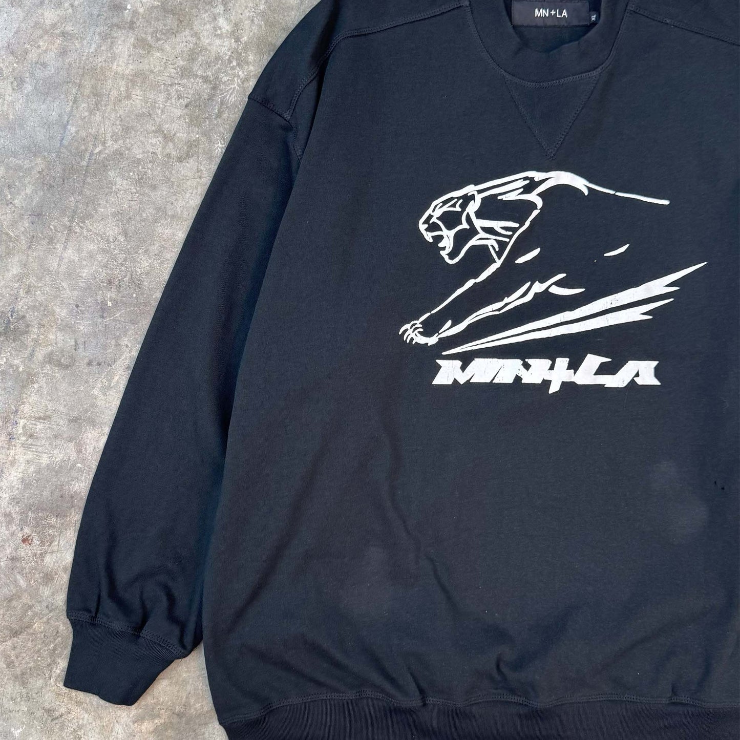 "COUGAR" SWEATSHIRT IN CAVIAR