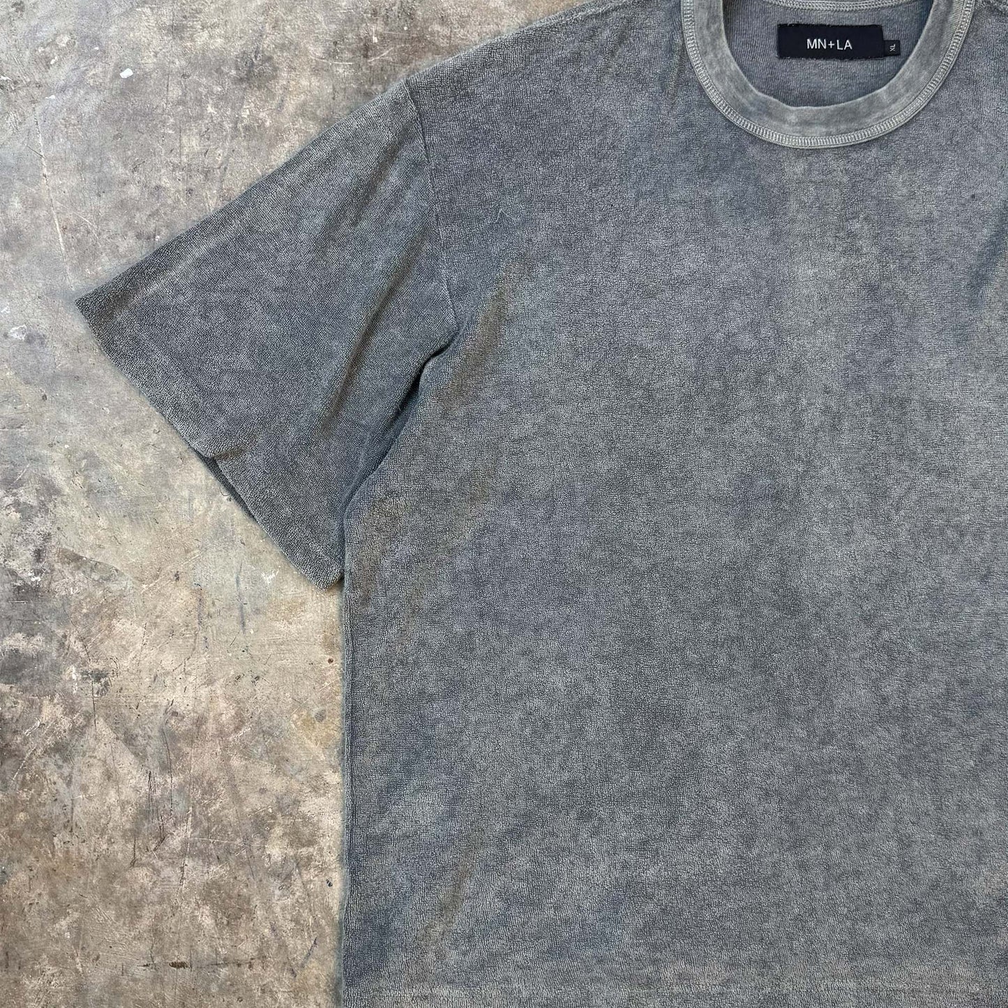 MN+LA™ MOCK NECK TEE SAMPLE 004