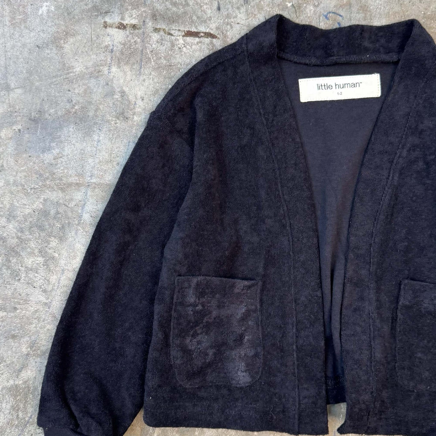 LITTLE HUMAN™ TOWEL CARDIGAN IN ANTHRACITE