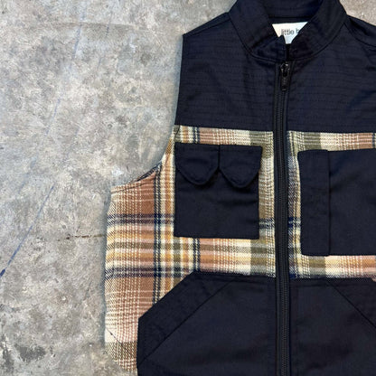 LITTLE HUMAN™ VEST SAMPLE 001