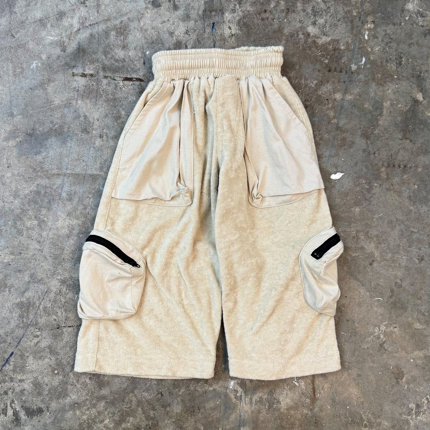 "ADVENTURE" LITTLE HUMAN™ PANTS IN OAT