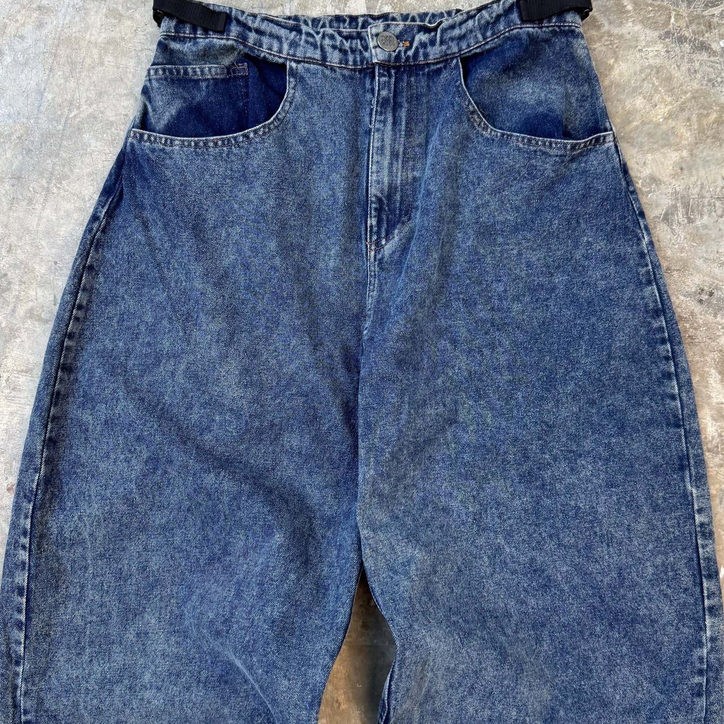 MN+LA™ PANTS SAMPLE 005