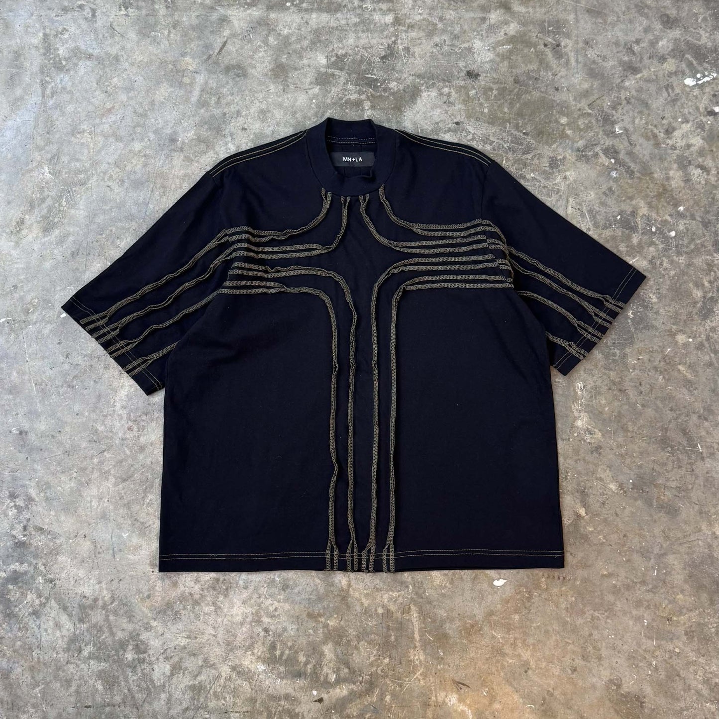 MN+LA™ MOCK NECK TEE SAMPLE 008