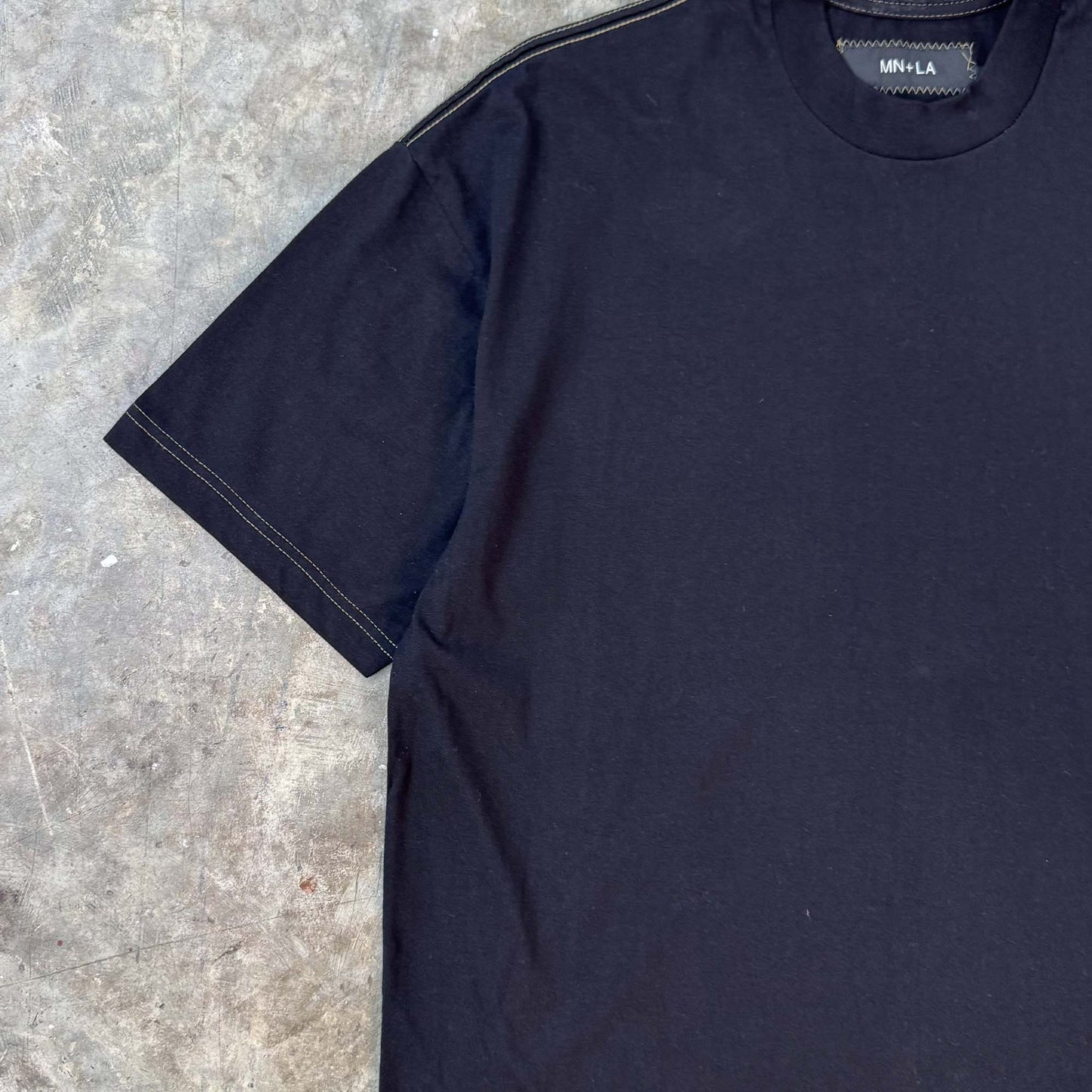 MN+LA™ MOCK NECK TEE SAMPLE 005