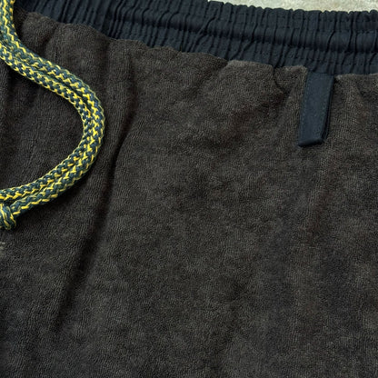 TOWEL TERRY HOUSE SHORTS IN CHARCOAL GREY